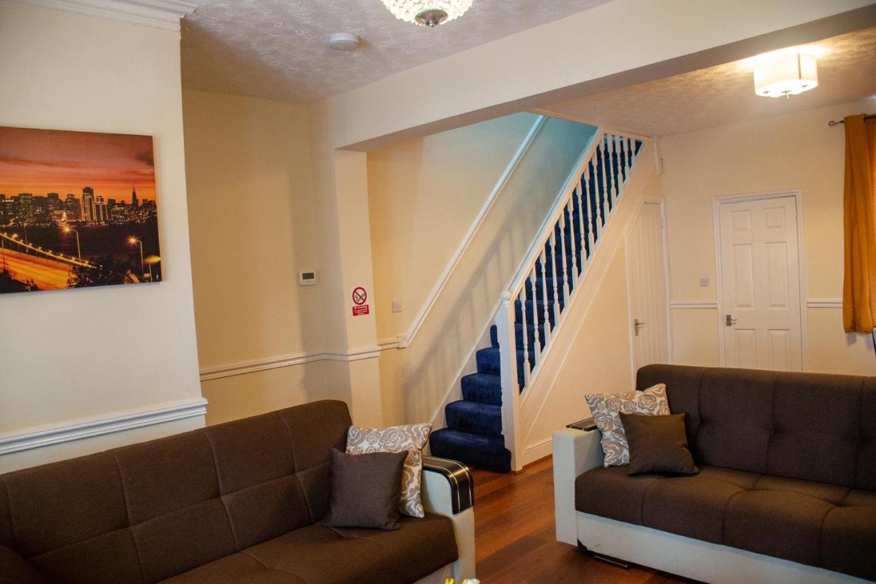 Royale Green View House- Free Parking, Wifi, Perfect For Contractors And Holiday Northampton Exterior photo